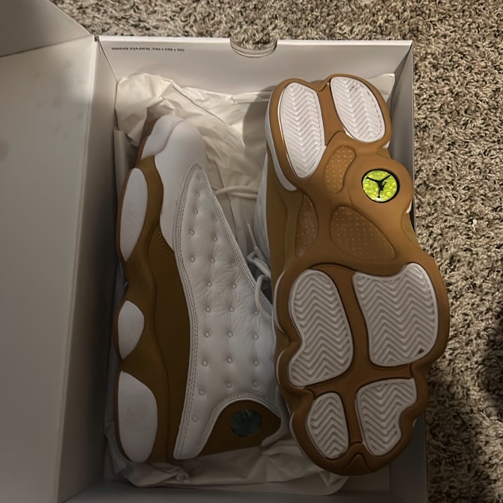 Retro wheat 13 Jordan’s - Picture 3 of 5